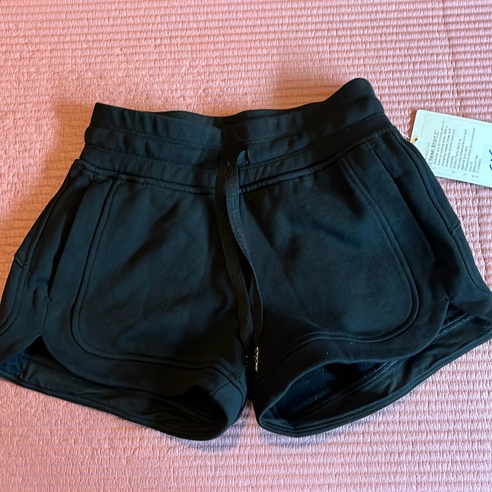 Lululemon Hit Reset Short 3” NWT